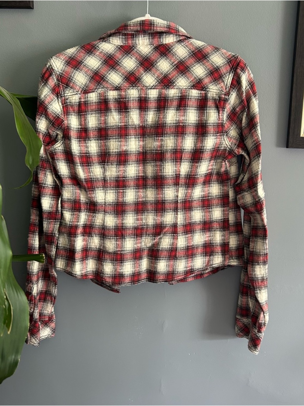 Urban Outfitters Plaid Button Down Shirt Crop sz M - Picture 3 of 5